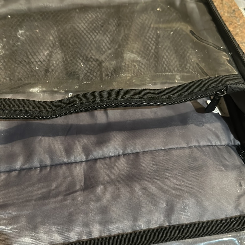 Thirty-One Hanging Toiletry Kit Bag Traveler Make Up Cosmetics Travel Wsr View 5